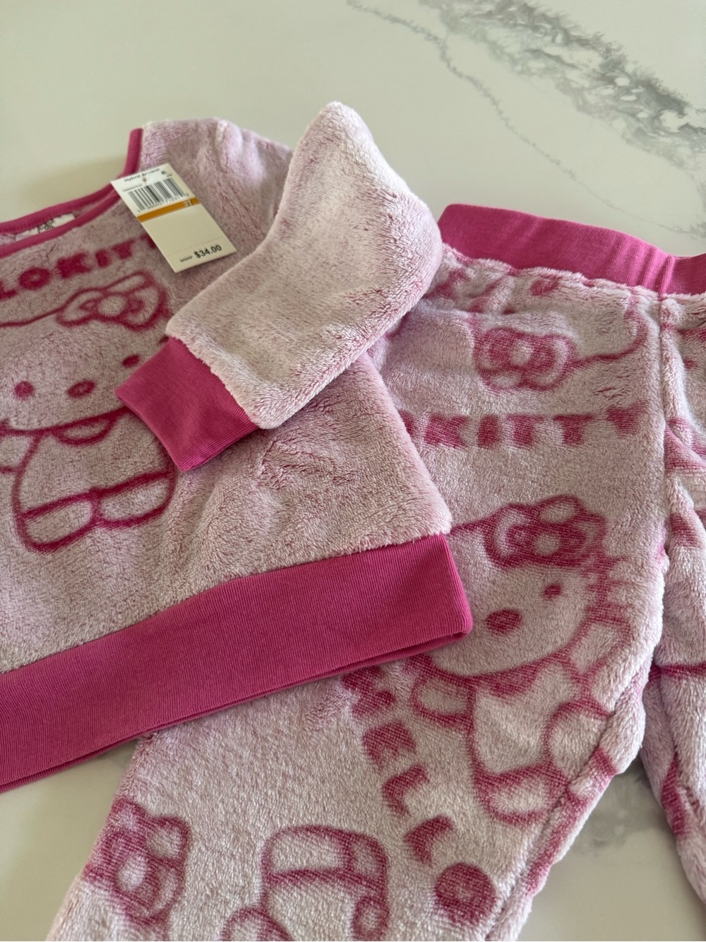 Hello Kitty Toddler Girls’ Soft Plush Sweatshirt and Joggers 3T